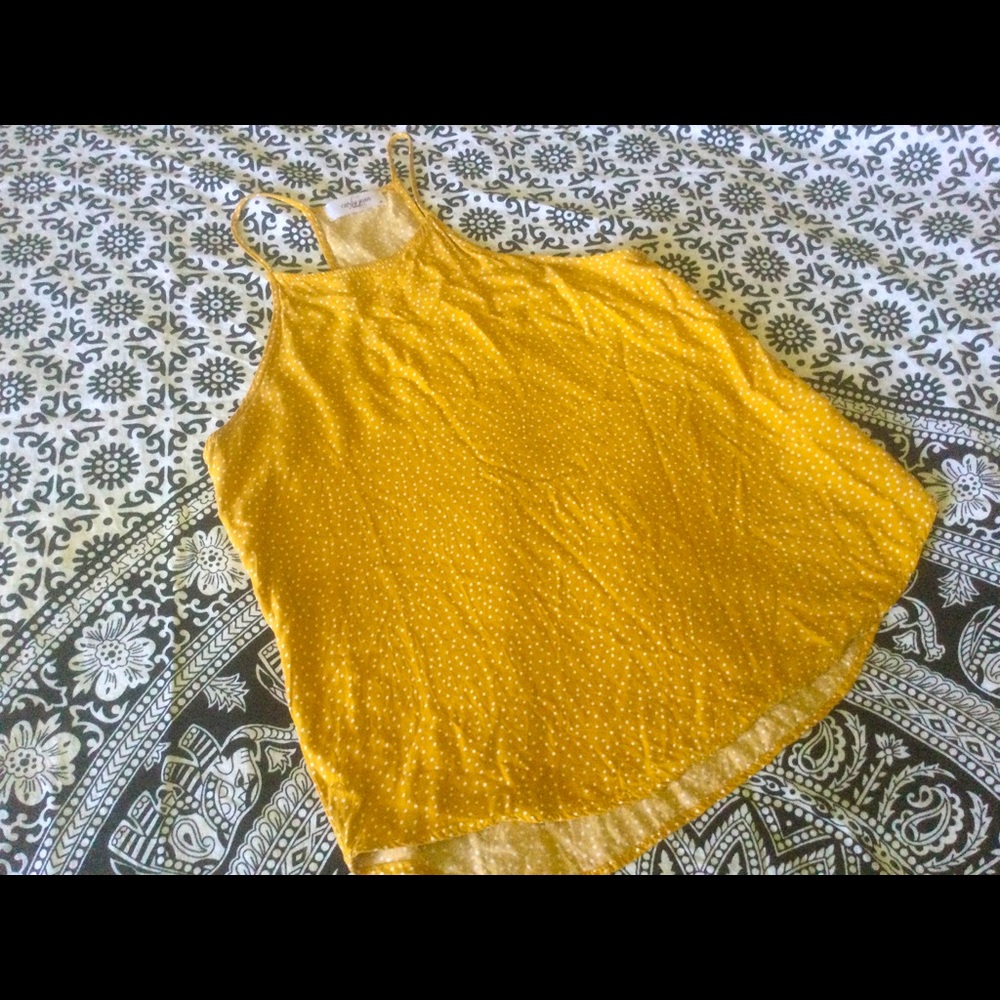 Razor back yellow/ white polkadot shirt